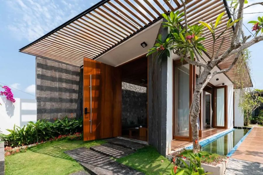 Mái hiên che nắng đẹp bằng lam gỗ nhựa ngoài trời