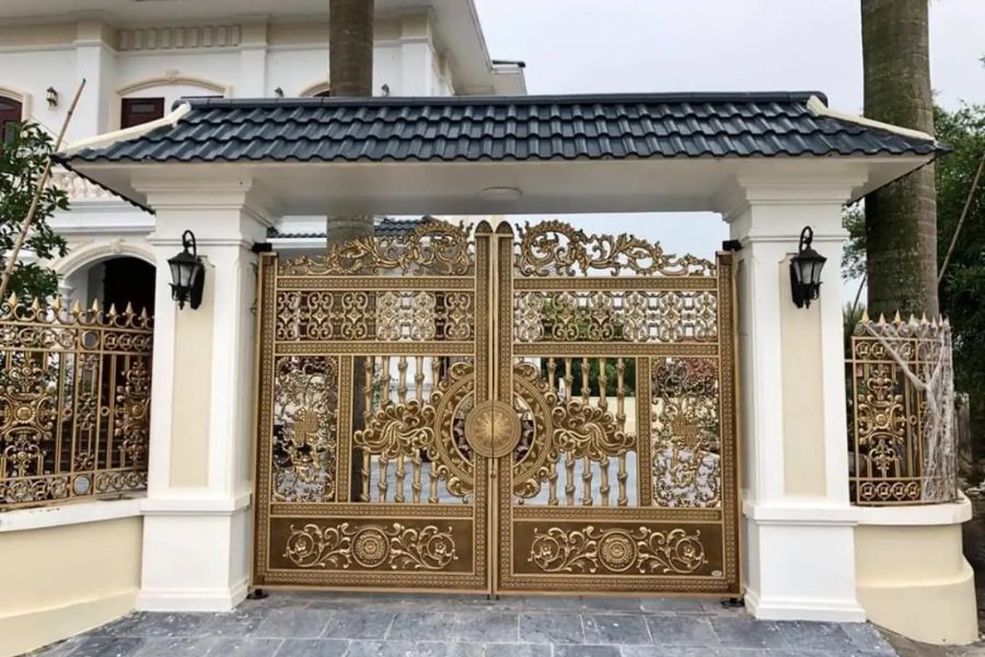 Cổng nhôm đúc kèm hàng rào phong cách cổ điển