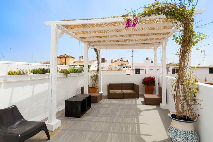 Giàn hoa pergola che nắng sân thượng